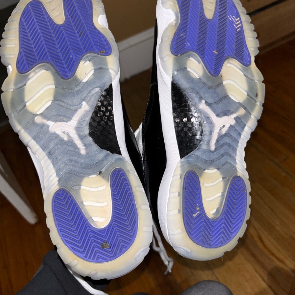 Air Jordan 11 Concord - Picture 5 of 7